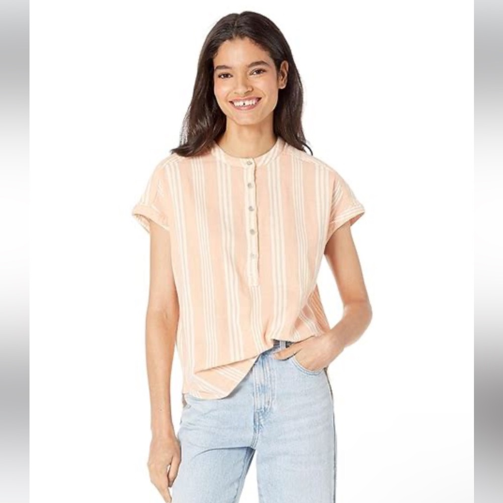 Never worn FAHERTY brand Desmond cotton blouse.